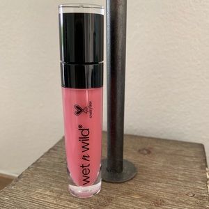 Wet n wild matte lipstick